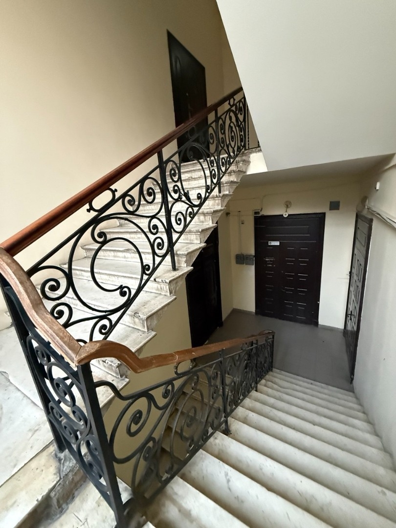 продажа трехкомнатной квартиры номер A-174579 в Приморском районе, фото номер 17